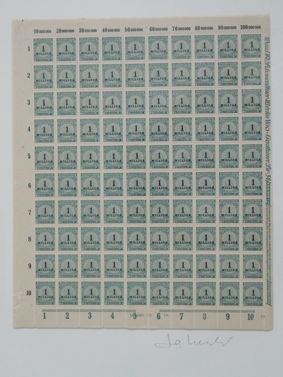 Jan Henderikse, Unieke Ready Made, Postzegelvel DDR 2 Miljoen, Gesigneerd kopen? Bied vanaf 500!