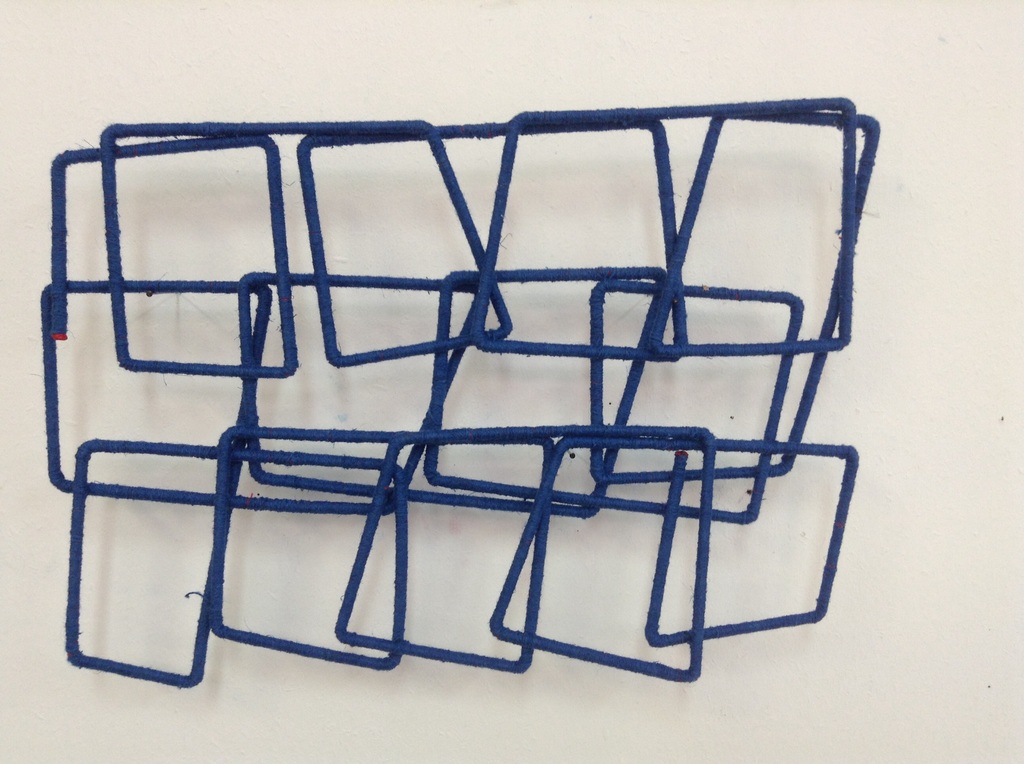 Blauwe draadtekening, wandobject met schaduwwerking kopen? Bied vanaf 299!