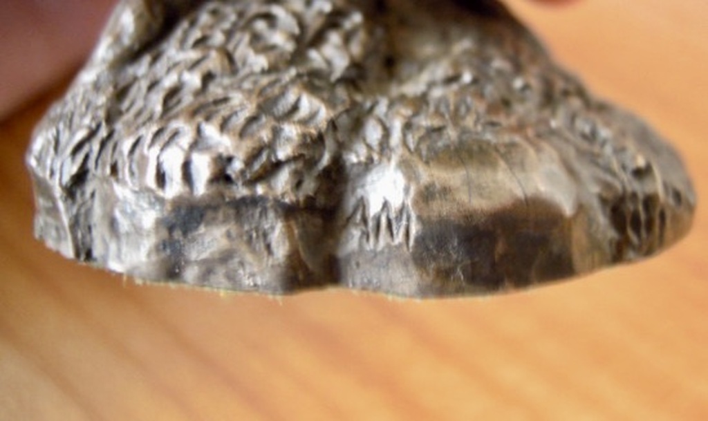 Prachtig massief bronzen beeldje van 2 uilen op een tak- 8,5 cm - gesigneerd AM kopen? Bied vanaf 85!