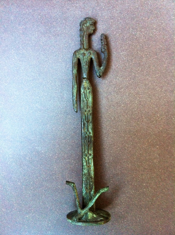 Twee bronzen beelden Griekse goden 'Aphrodite' en 'Demeter' kopen? Bied vanaf 1!