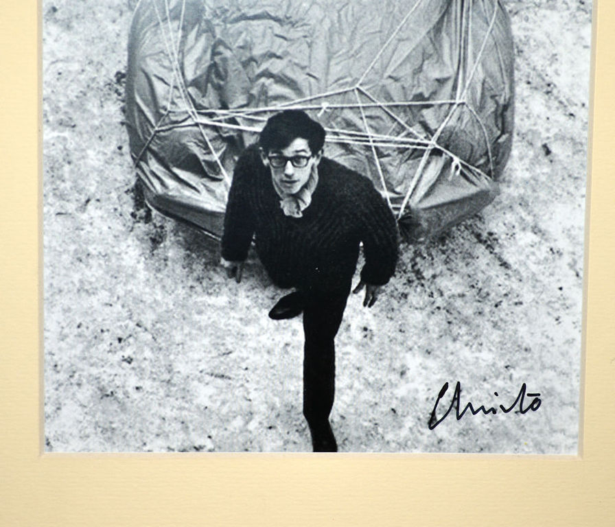 Christo-Wrapped volkswagen-artprint handgesigneerd en ingelijst kopen? Bied vanaf 75!