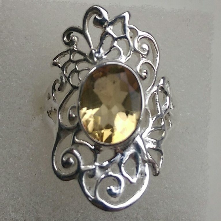 Zilveren ring met citrien  kopen? Bied vanaf 11!