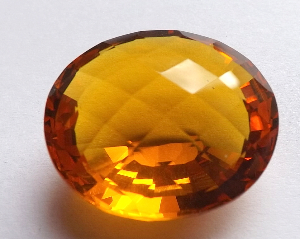Natuurlijke “Checker Cut” Golden Citrine van 51.27 karaat kopen? Bied vanaf 1!