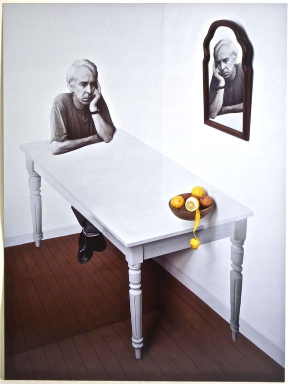 Kuno Grommers: Foto. Man zittend aan een tafel kopen? Bied vanaf 80!