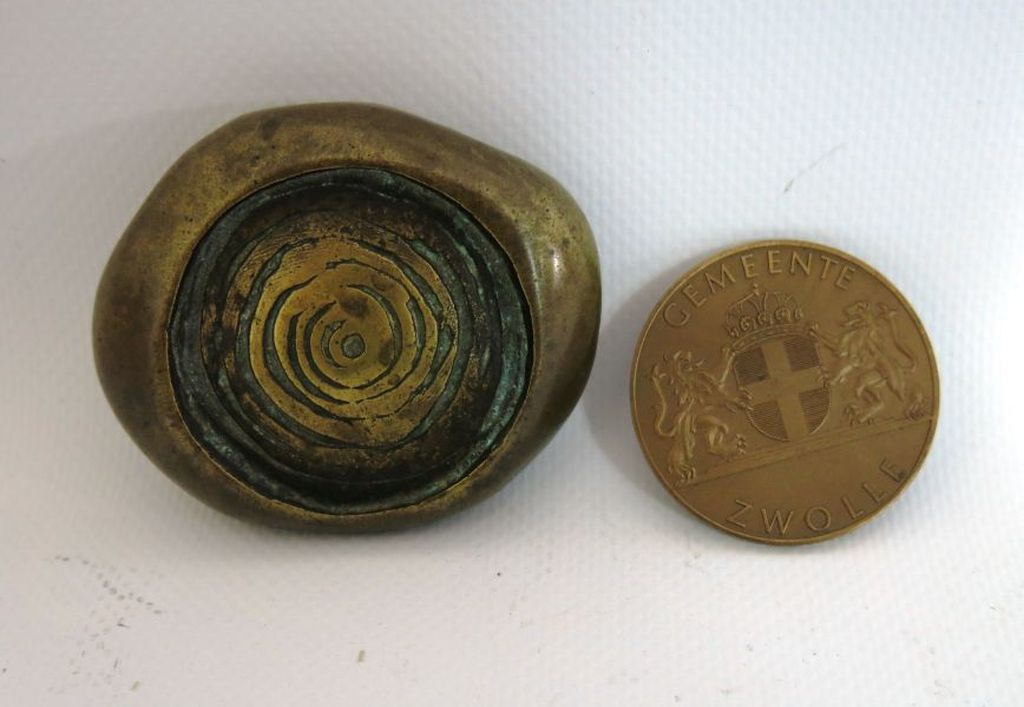 Kunstenaars onbekend, bronzen penning en penning opening stadhuis Zwolle kopen? Bied vanaf 20!