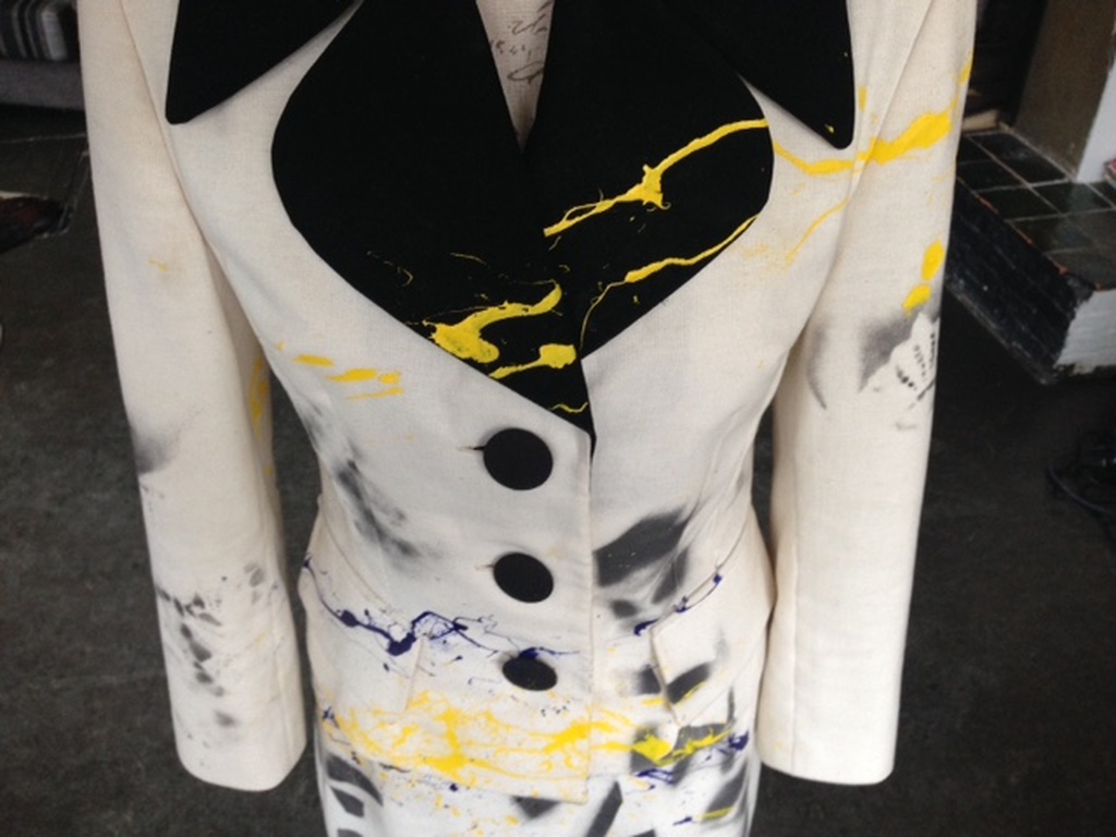 Mantelpak beschilderd door Herman Brood kopen? Bied vanaf 2500!