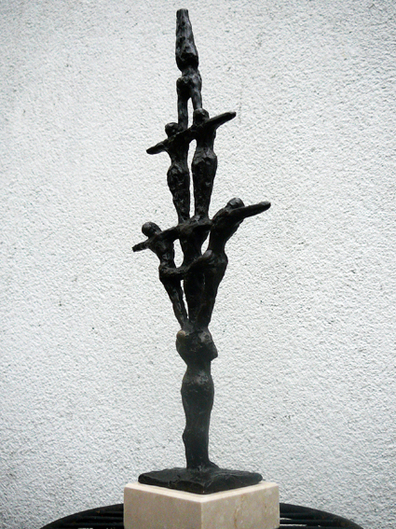 'In balans' -onbekende kunstenaar / brons 1970- kopen? Bied vanaf 50!