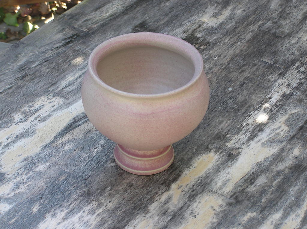 Kunstkeramische Bolvaas op voet, Rodolfo Gonzalez Mele kopen? Bied vanaf 6!