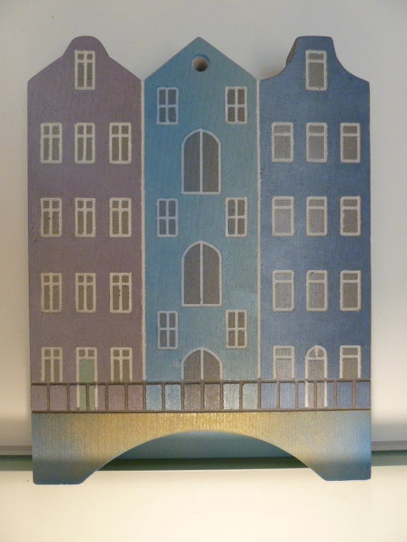 Stenen relief “Aanzicht grachtenpanden A'dam” kopen? Bied vanaf 100!