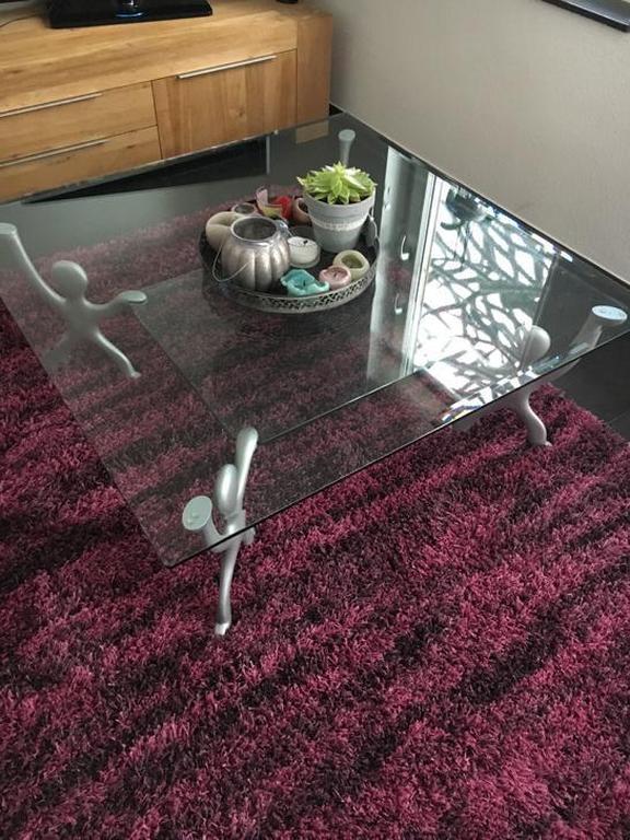 Salontafel met 2 glaslagen naar Keith Haring kopen? Bied vanaf 125!