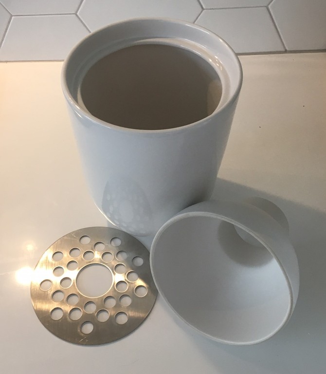 Aardewerken tulpenvaas ontwerp Edward van Vliet voor de Bijenkorf Maastricht  kopen? Bied vanaf 40!