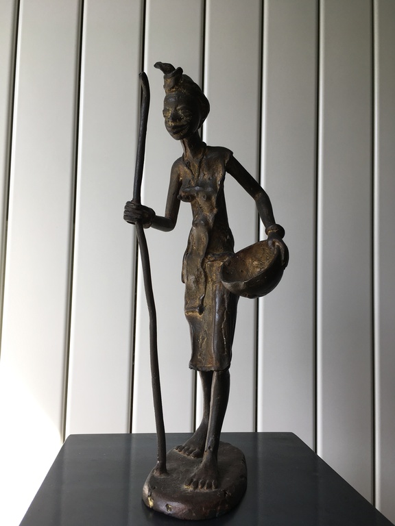 Derme Morou, bronzen beeld kopen? Bied vanaf 180!