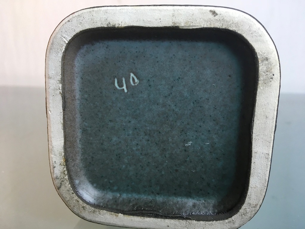 L'ancora - Vaas met 'zeepaard' reliëf decor - Mid century - Nederland kopen? Bied vanaf 9!