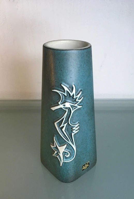 L'ancora - Vaas met 'zeepaard' reliëf decor - Mid century - Nederland kopen? Bied vanaf 9!