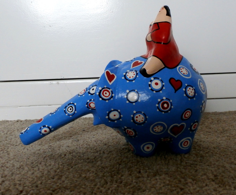 Ada Breedveld - sculptuur : blauwe olifant harten - 2008 verkocht voor € 65!