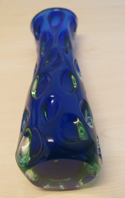 Skrdlovice-  zware cobalt blauwe en lichtgroene glazen lens vaas kopen? Bied vanaf 42!