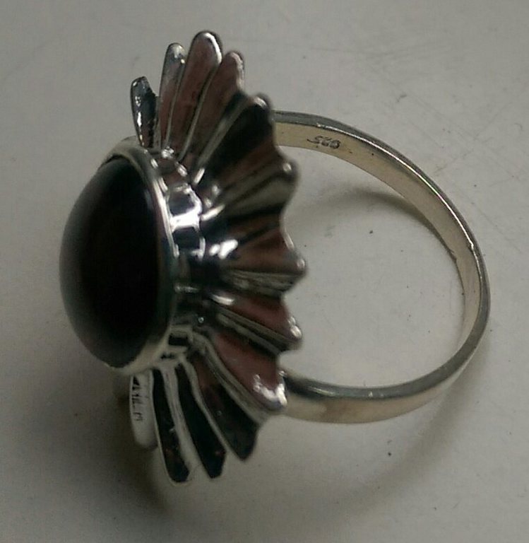 Super mooie zilveren ring met natuurlijke granaat kopen? Bied vanaf 28!