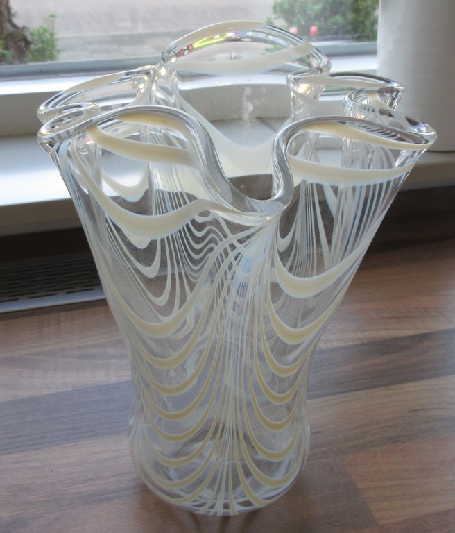 Ongespecificeerd - Murano - blank glazen en witte gekrulde zakdoek vaas kopen? Bied vanaf 15!