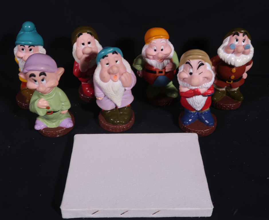 Luciano Perna: Plastic dwergen + canvas, Snow Dwarf and the Seven Whites kopen? Bied vanaf 70!