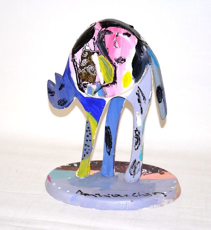 Dominique Chan: Houten beeld. Beschilderd. Kat. kopen? Bied vanaf 100!