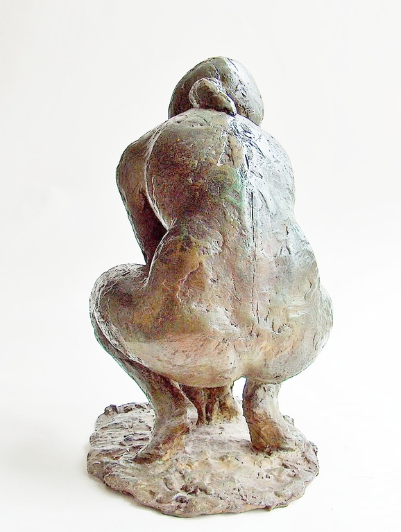 Flory Italianer (1939 - 2009) - gehurkt naakt - brons  kopen? Bied vanaf 1200!