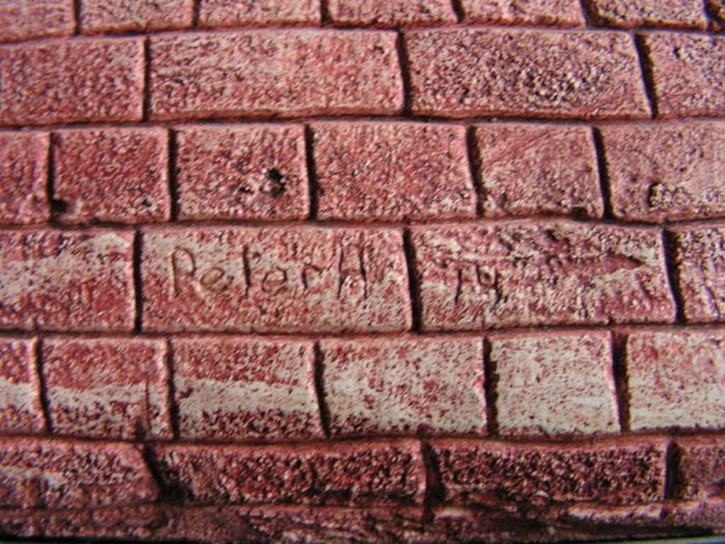 Peter Adrichem - gips/verf - Reliëf M/V kopen? Bied vanaf 45!