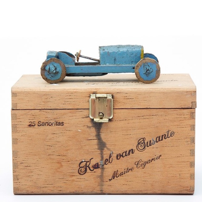 Klaas Gubbels - Blue Bugatti verkocht voor € 726!