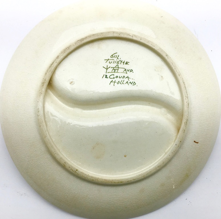 Plateelbakkerij Zuid-Holland - Schaal floraal decor  "Juliette" - 1918 kopen? Bied vanaf 1!