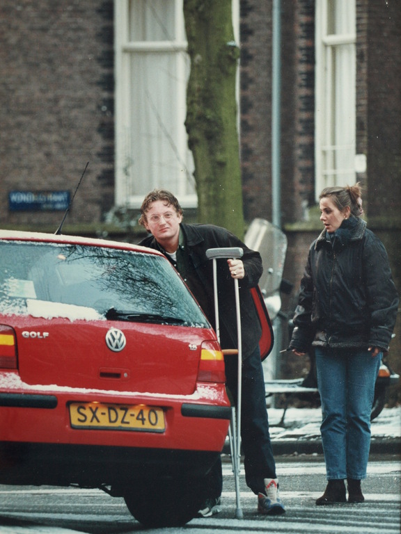 Edwin Smulders : Foto – Rode Volkswagen - gesigneerd – 1999 – oplage 5 ex. kopen? Bied vanaf 1!
