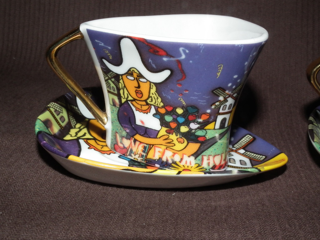 Johan Huijzer twee pop-art espresso kop en schotel Love from Holland kopen? Bied vanaf 25!