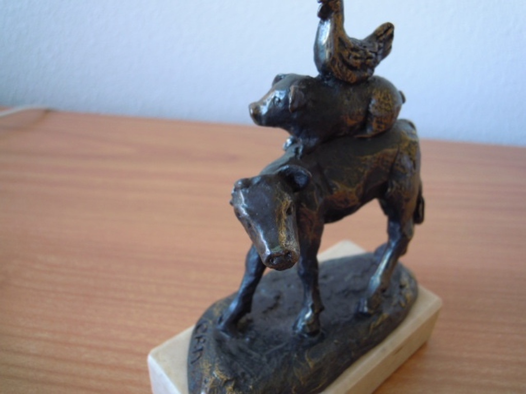 Bronzen beeldje CORRY AMMERLAAN - koe varken en kip -14 cm = gesigneerd kopen? Bied vanaf 15!