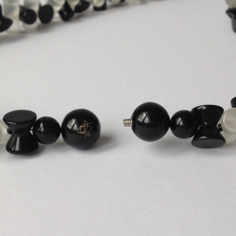 Ketting, hars gerecycled   ontwerp Carlos Sobral  BraziliÃ« kopen? Bied vanaf 45!