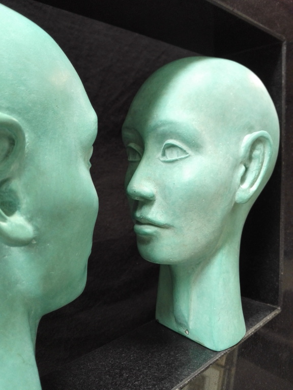 Eric Couzy, beeld, marmer met brons, Titel: Together kopen? Bied vanaf 250!