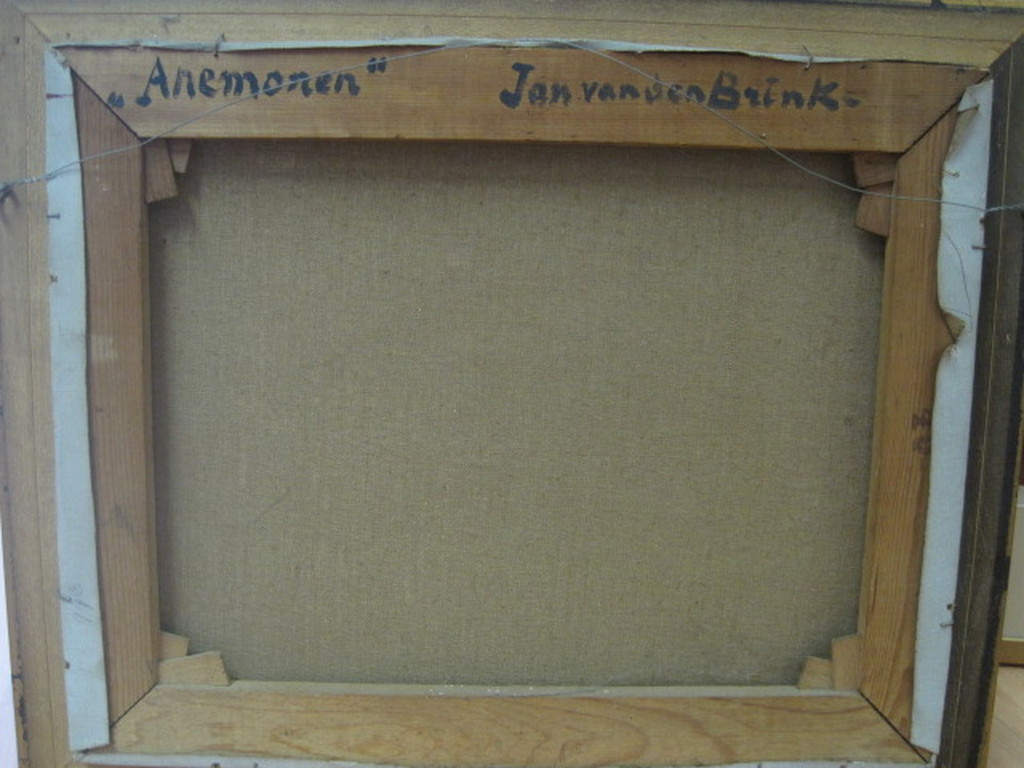 Oud klassiek olieverf stilleven "Anemonen" gesigneerd Jan van den Brink  kopen? Bied vanaf 1!