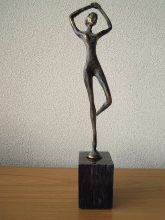 Bronzen beeld naakte dame - Corry Ammerlaan - 30 cm hoog   kopen? Bied vanaf 35!