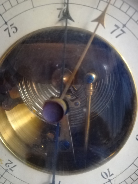 oude barometer uit de jaren 1960 - achteraan getekend F.Y.L -- werkende staat kopen? Bied vanaf 25!
