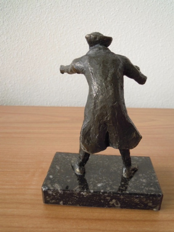 Prachtig bronzen beeld van een DIRIGENT - 14 cm hoog kopen? Bied vanaf 35!