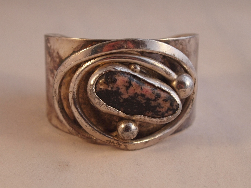 Erik Dennung voor Buch en Deichmann - modernistische verzilverde armband met Rho kopen? Bied vanaf 30!