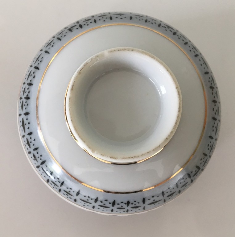 Antiek 19e eeuws Chinees theekopje voorzien van calligrafie decoratie kopen? Bied vanaf 24!