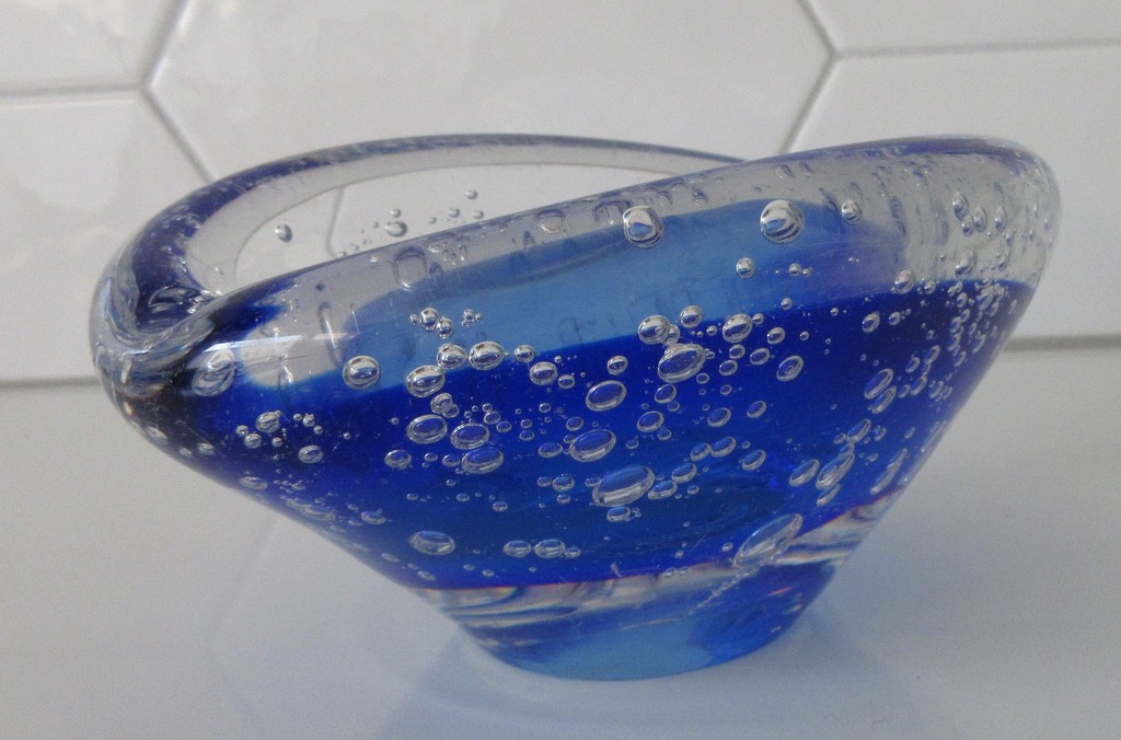 Floris Meydam voor Leerdam - Serica asbak blank en blauw glas met luchtbellen kopen? Bied vanaf 1!