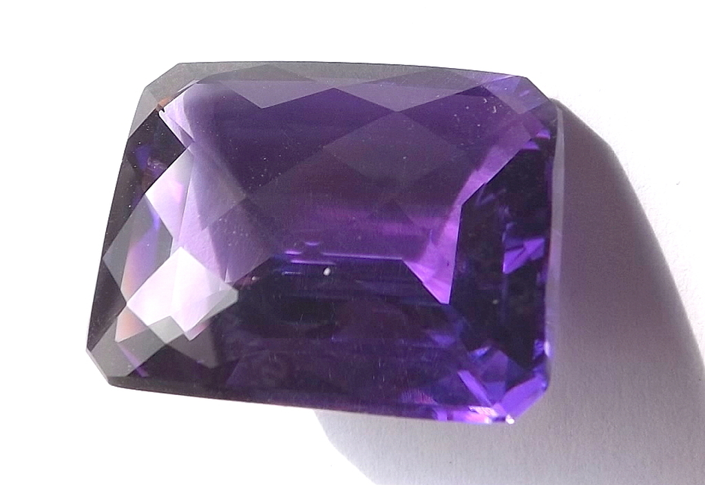 Natuurlijke “Emerald Checker Cut”  Amethyst  van  33.30 karaat kopen? Bied vanaf 1!