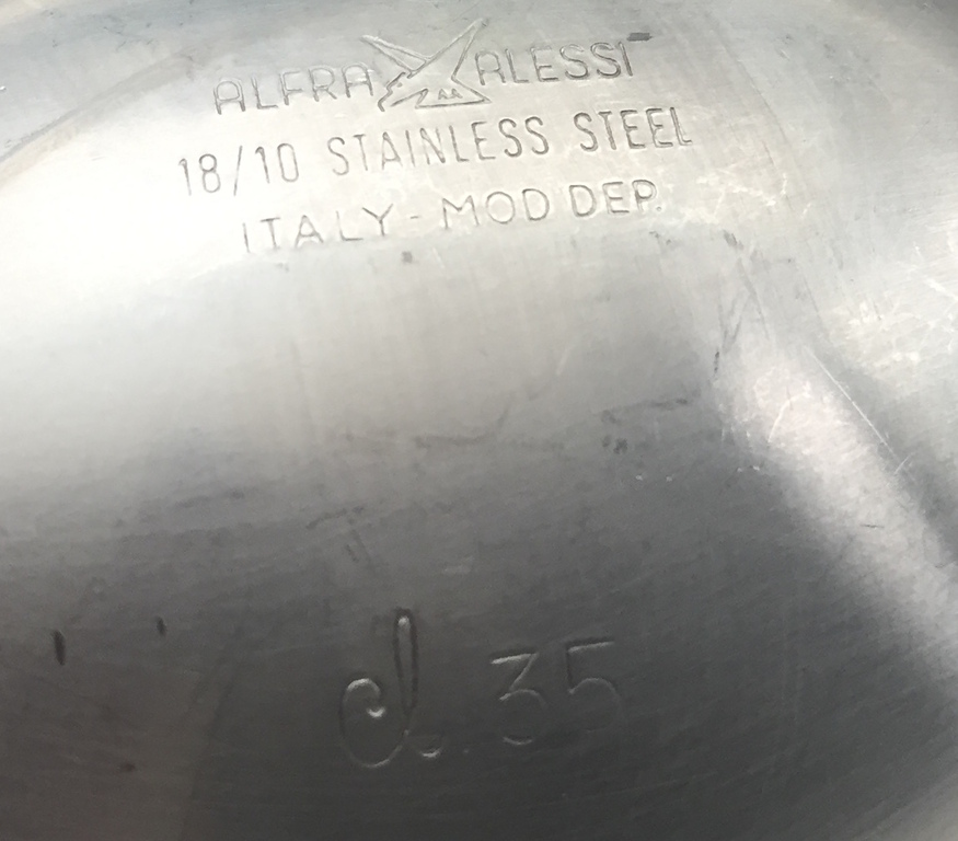 Alessi, 2 design saus- of juskom (20cl. en 35cl.) Carlo Mazzeri & Anselmo Vitale kopen? Bied vanaf 1!