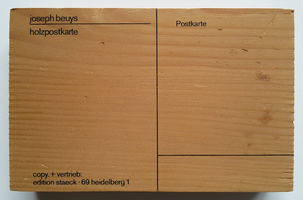 Joseph Beuys - Holzpostkarte, multiple verkocht voor € 100!