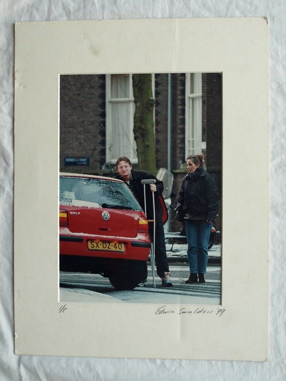 Edwin Smulders : Foto – Rode Volkswagen - gesigneerd – 1999 – oplage 5 ex. kopen? Bied vanaf 1!
