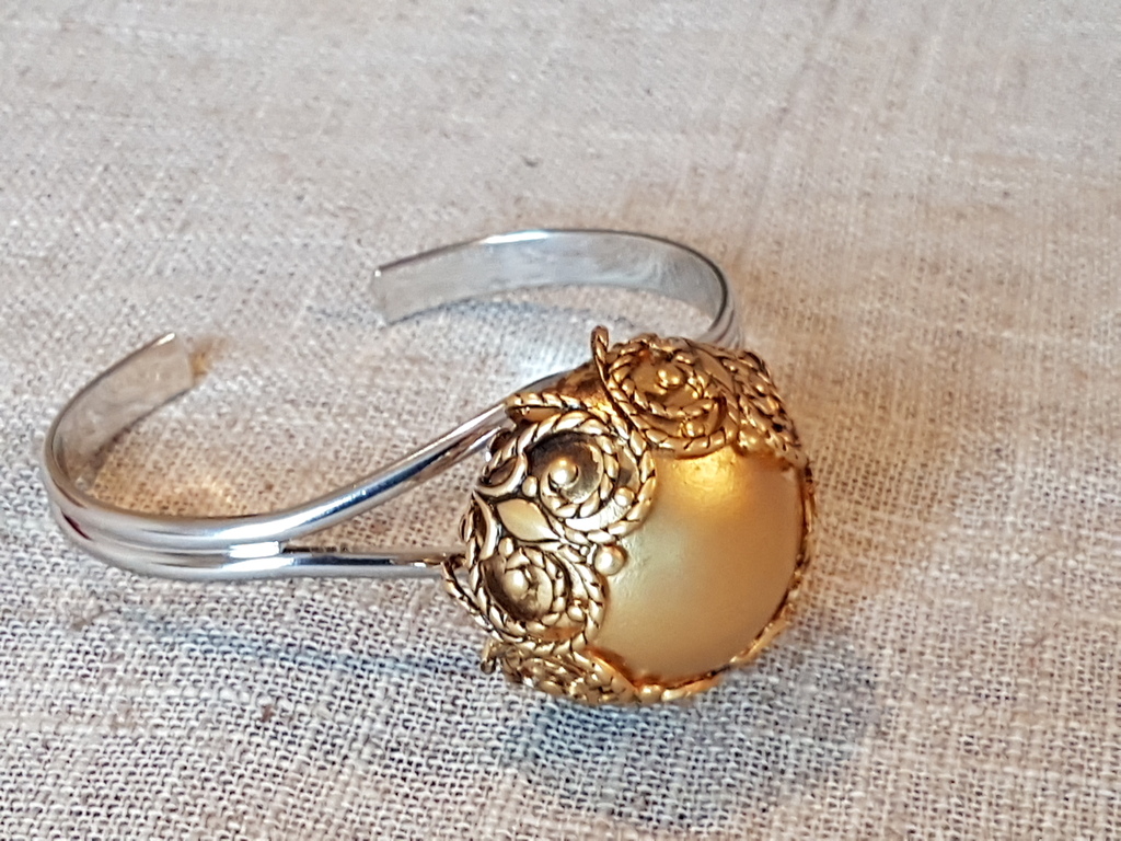 Armband met knop  Luciano Soprani kopen? Bied vanaf 8!