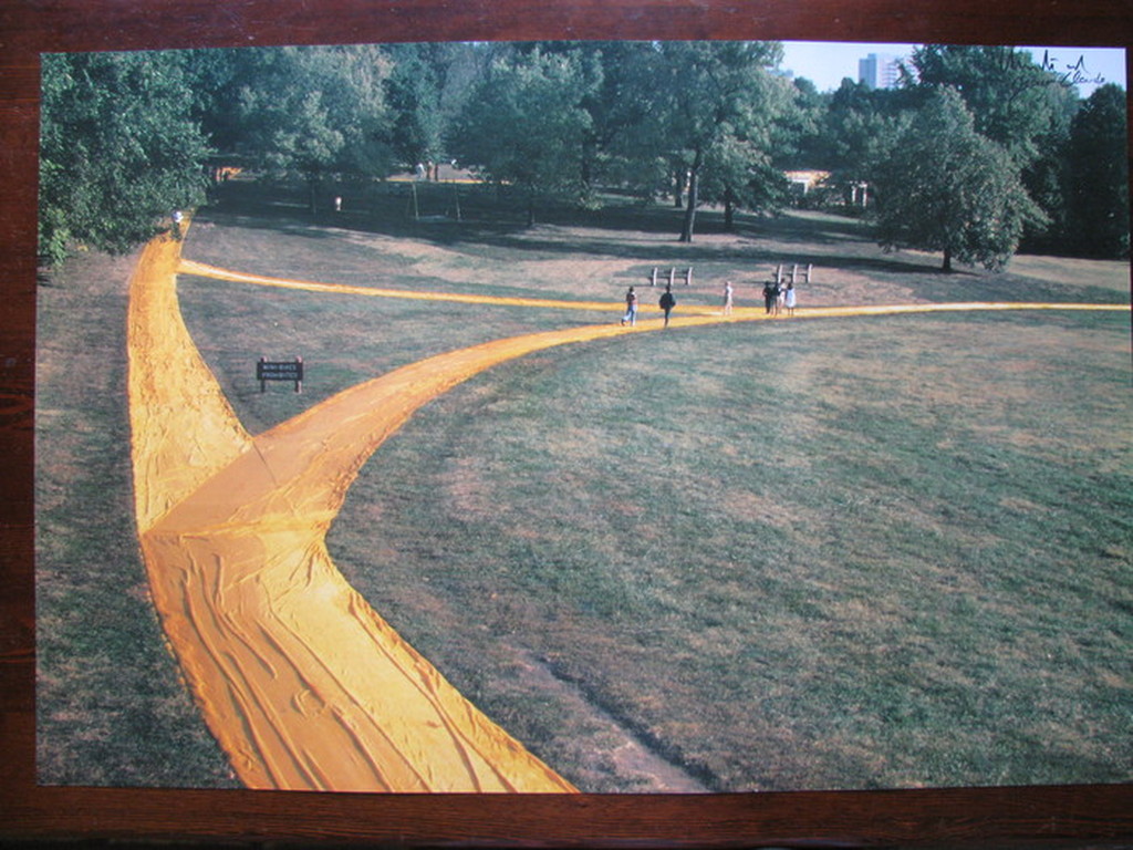 CHRISTO, "Wrapped Walkways" ,gesigneerd door Christo én Jeanne-Claude kopen? Bied vanaf 75!