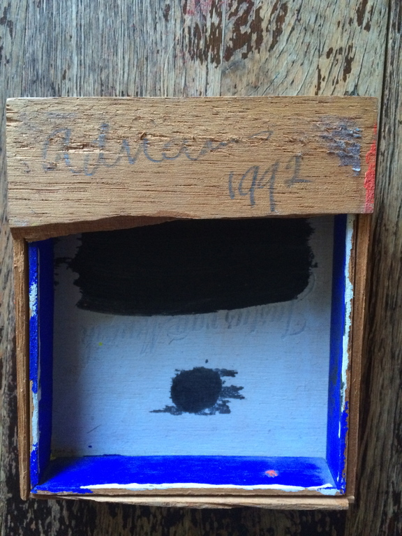 Leon Adraans - Z.T. (olieverf op sigarenkistje) kopen? Bied vanaf 490!