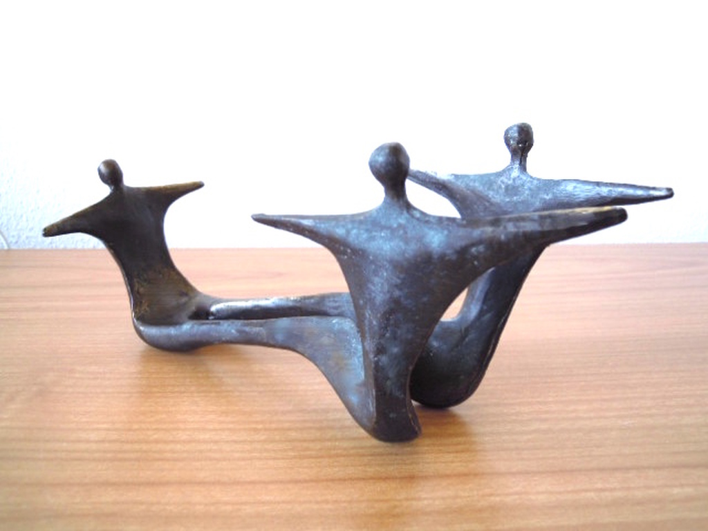 Corry Ammerlaan  prachtig massief beeld met de titel  " WELKOM " kopen? Bied vanaf 45!