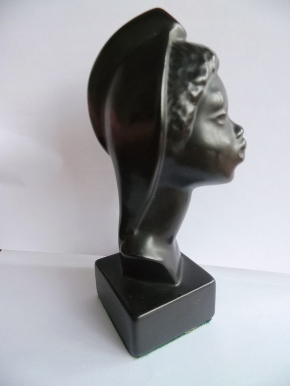 Flora keramiek, borstbeeld zwarte vrouw kopen? Bied vanaf 25!