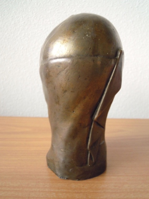 Heel apart beeld dat is verpakt in bronzen laag, 15 cm hoog kopen? Bied vanaf 45!